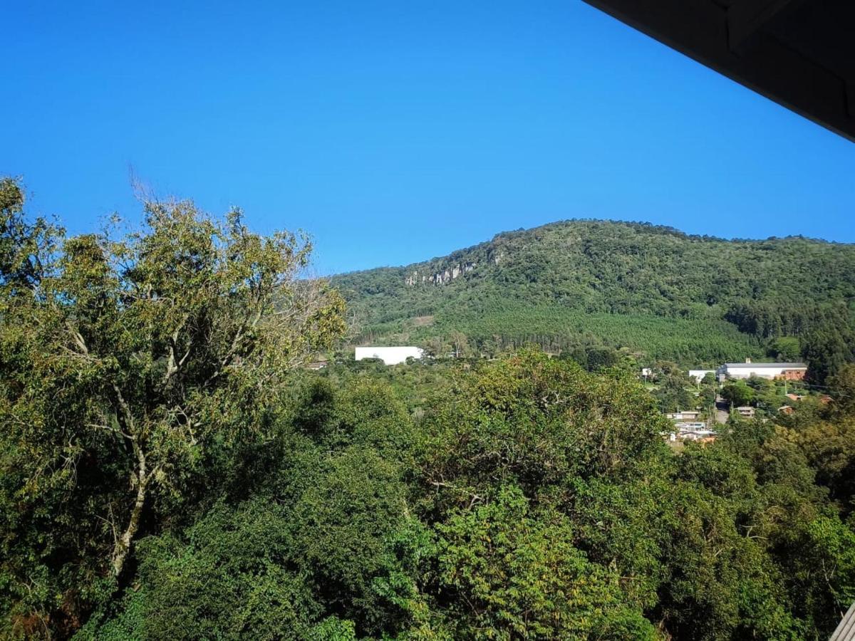 Suites Vale Das Montanhas Грамаду Экстерьер фото